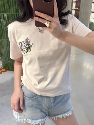 [공용]로에베st 엉겅퀴 자수 크루넥 반팔